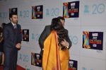 Vidya Balan at Zee Awards red carpet in Mumbai on 6th Jan 2013 (168).JPG